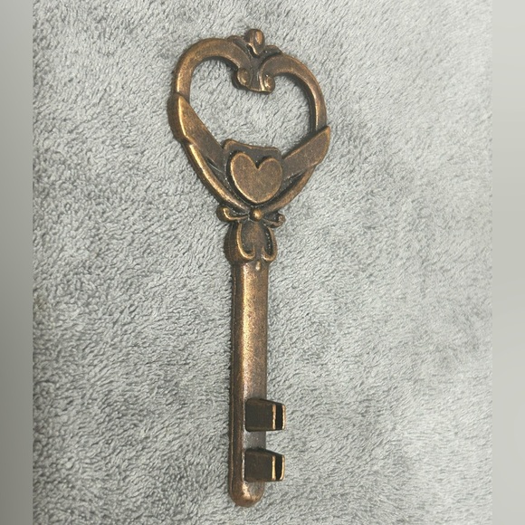 Vintage Bronze Decorative Key Bottle Opener - Picture 1 of 4